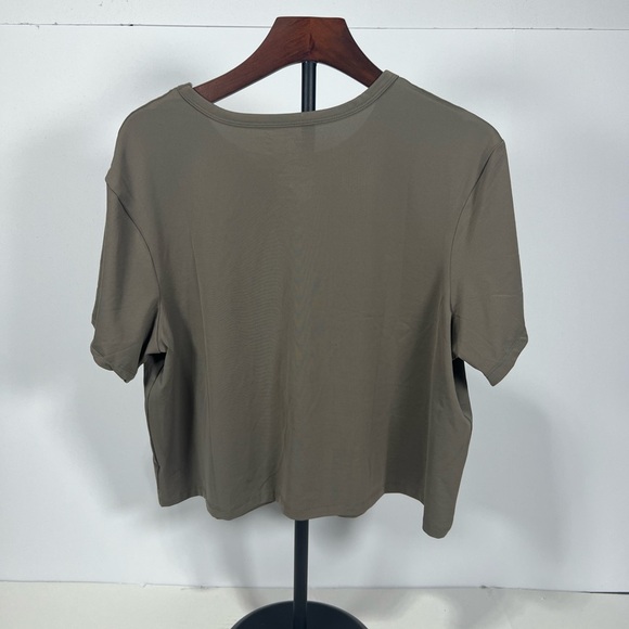 All in Motion Brown Boxy Crop T-Shirt Short Sleeve - Picture 4 of 6